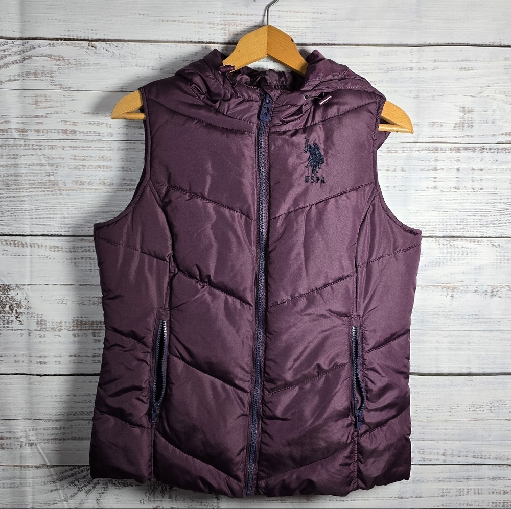 U.S. Polo Assn. Deep Purple Vest With A Hood Womens Size Medium